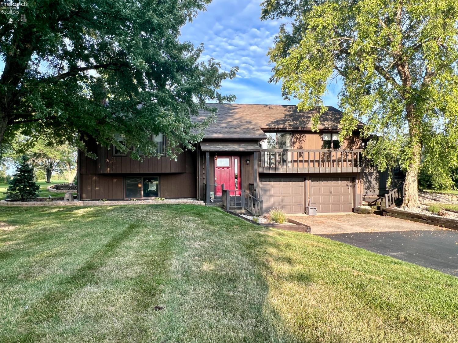 1085 N County Road 43