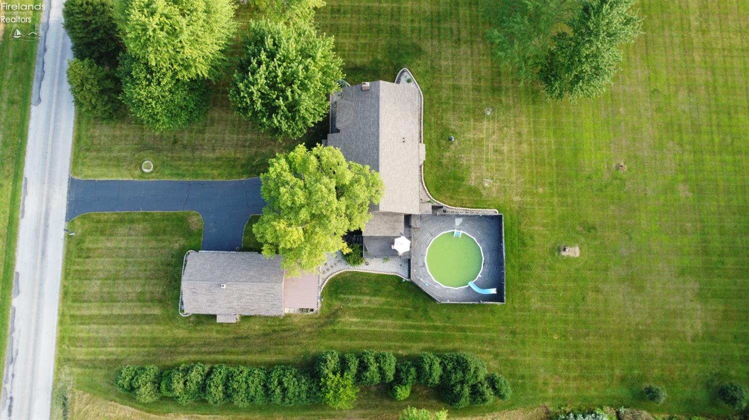 1085 N County Road 43
