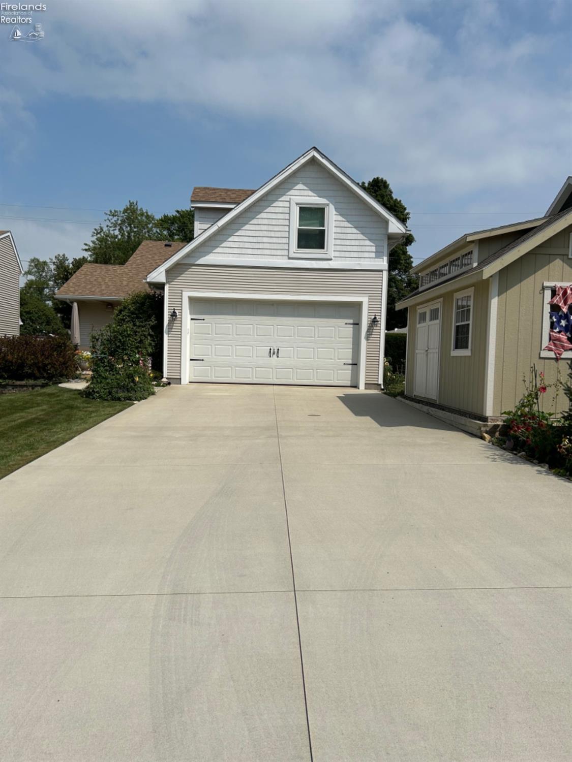 534 N Erie Beach Road