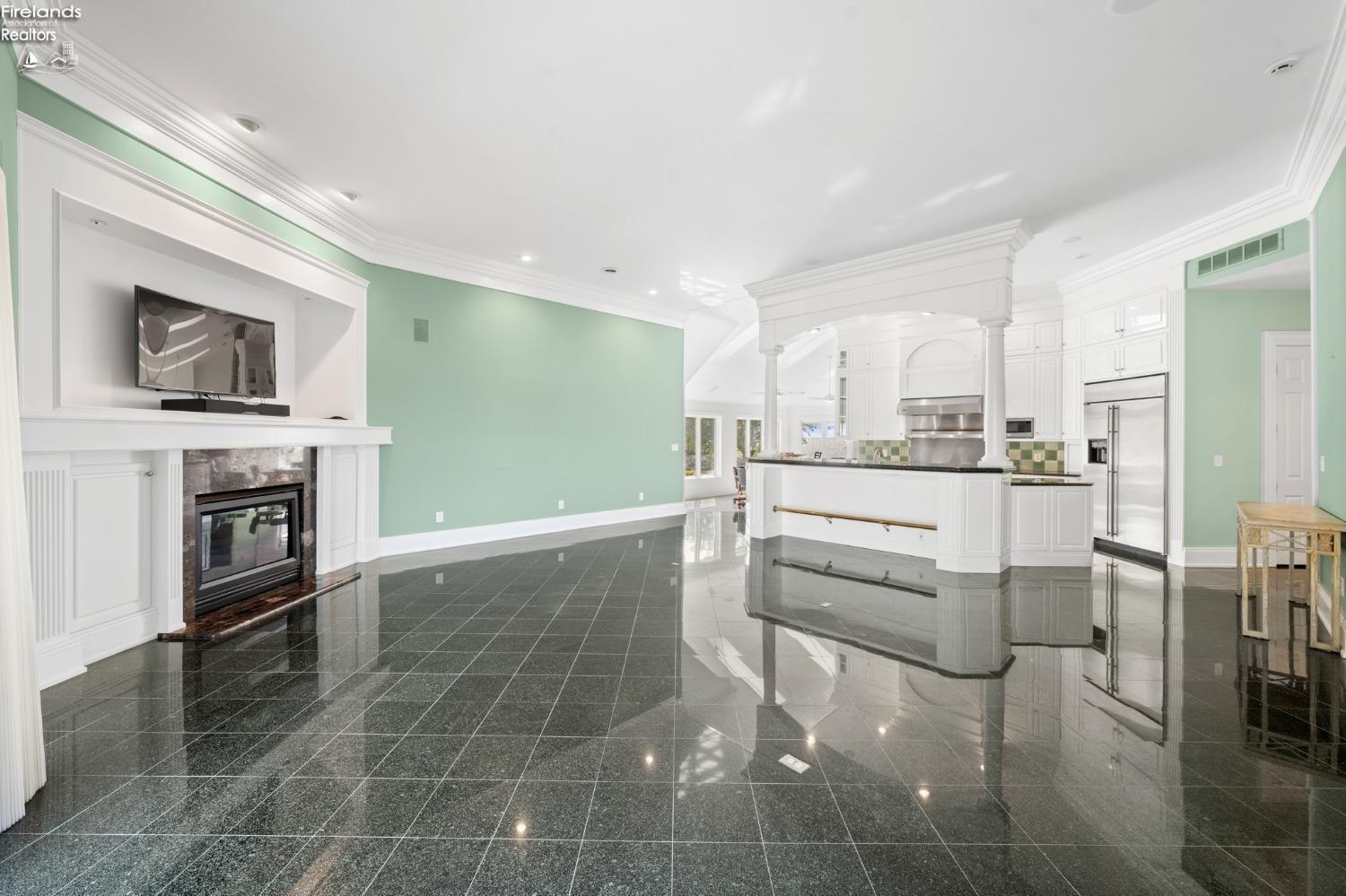 4251 E Marin Lakes Drive