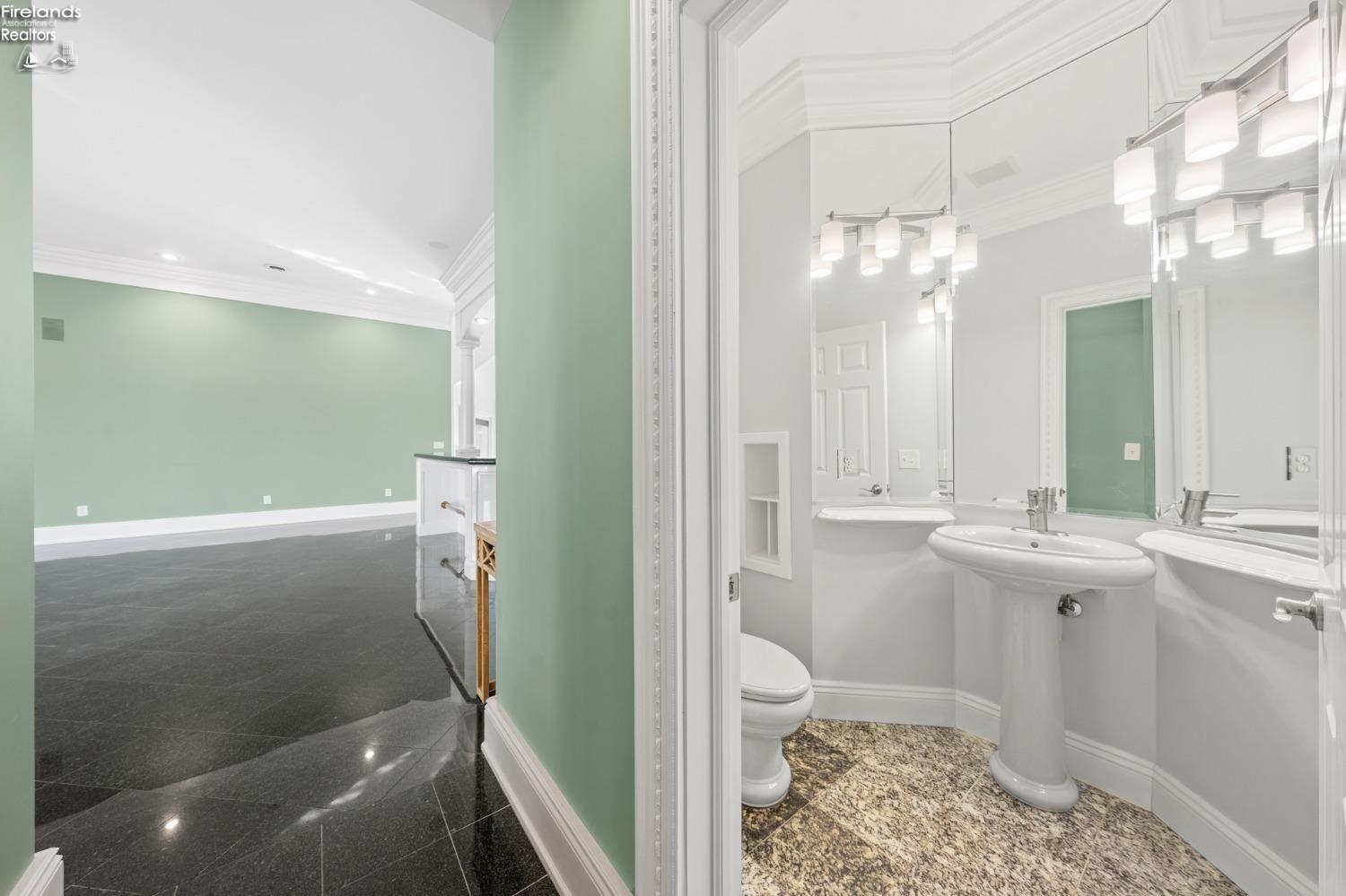 4251 E Marin Lakes Drive