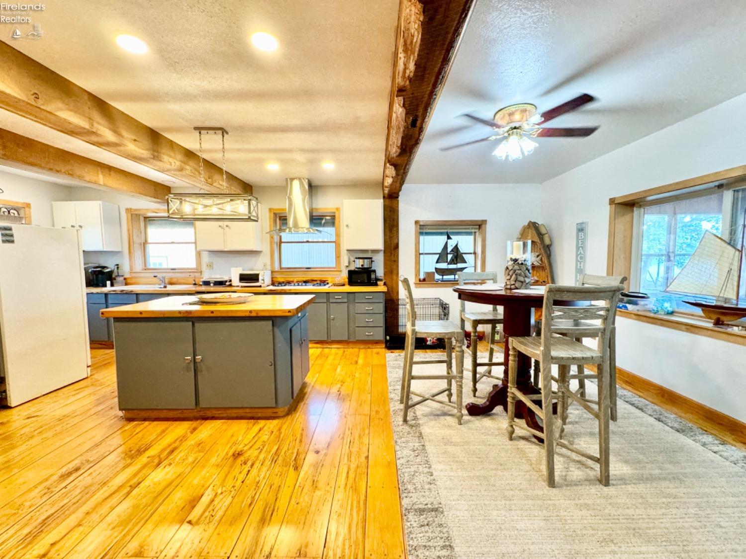 1060 E Hickory Grove Road