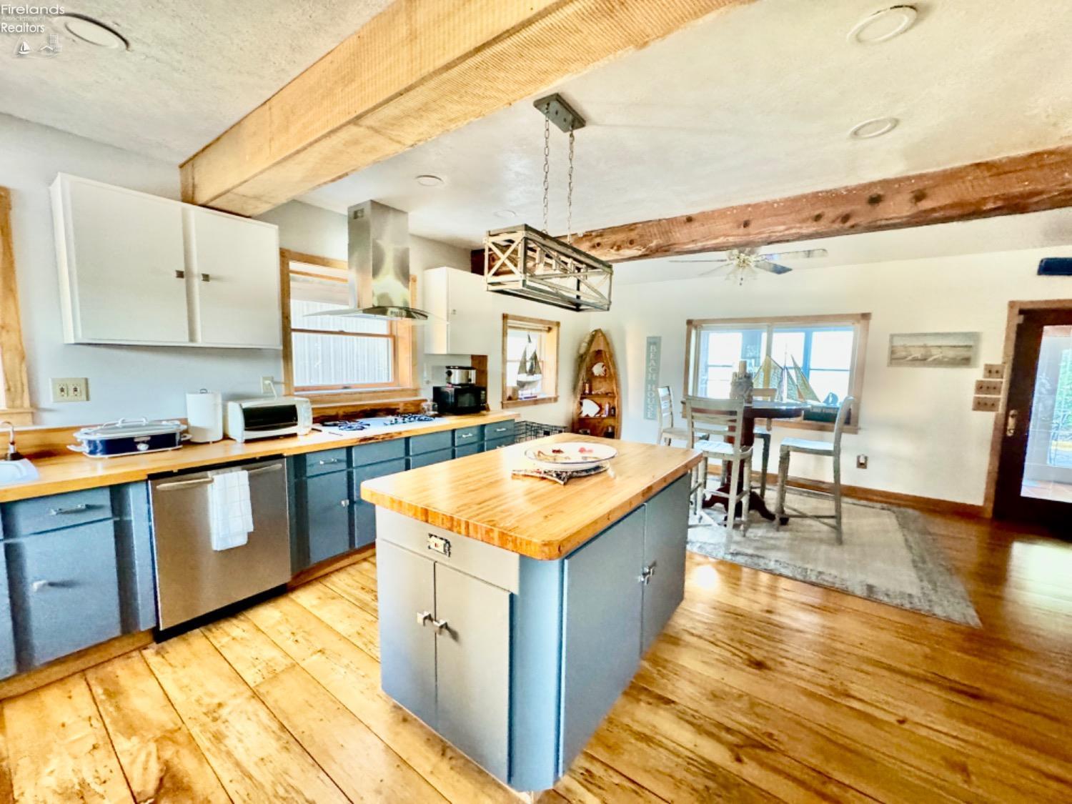 1060 E Hickory Grove Road