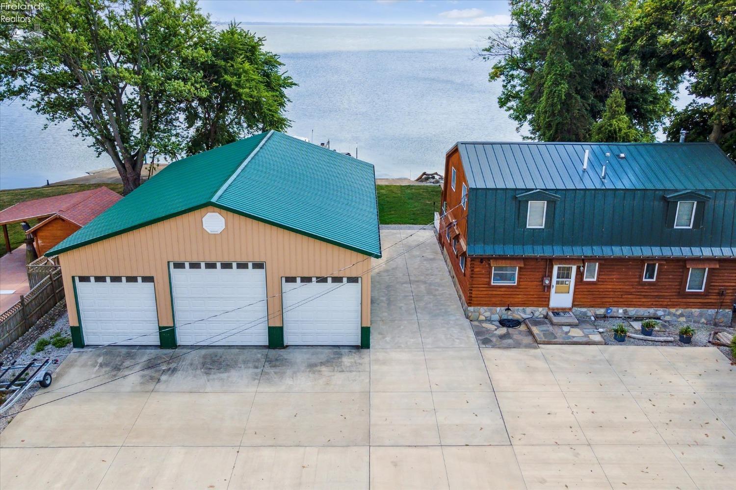 1060 E Hickory Grove Road