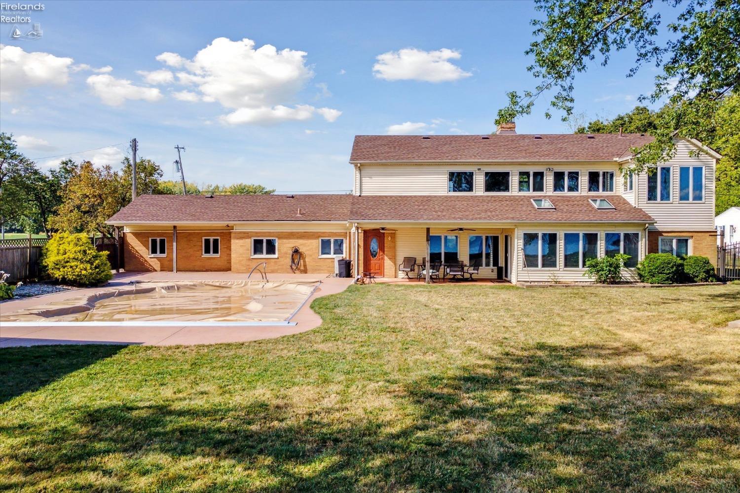 1086 E Hickory Grove Road
