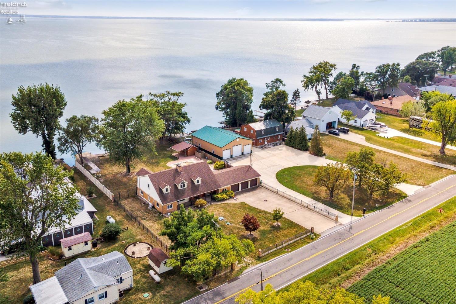 1086 E Hickory Grove Road