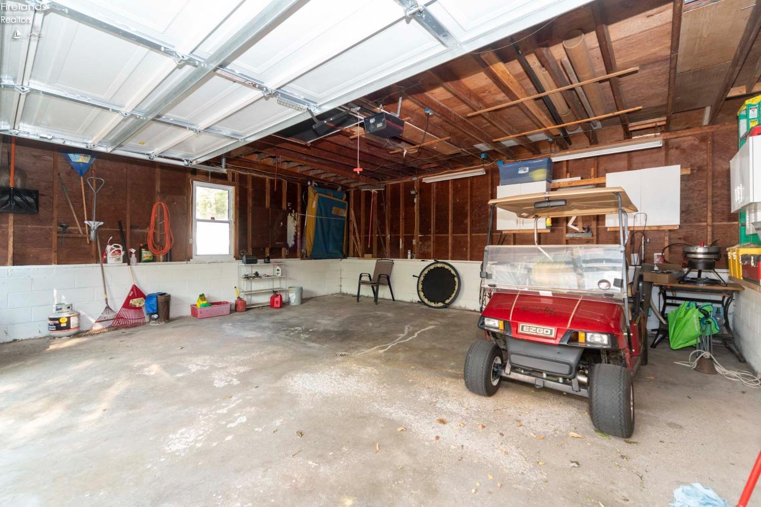 4329 E The Valley Road