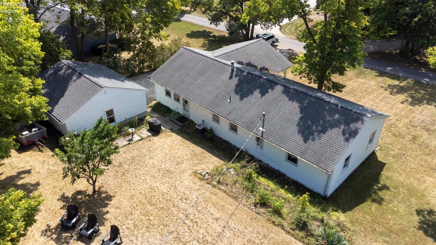 4329 E The Valley Road