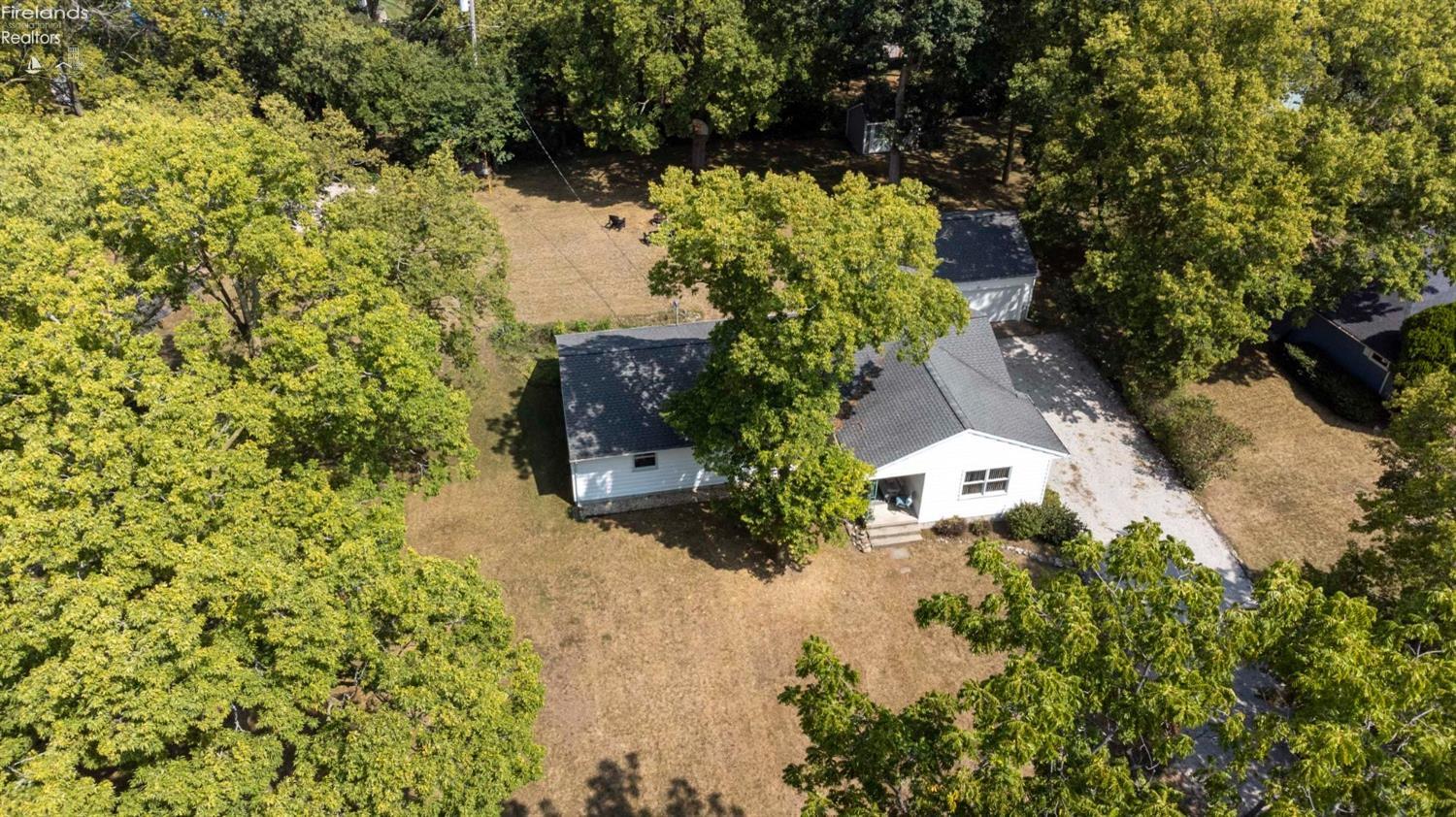 4329 E The Valley Road