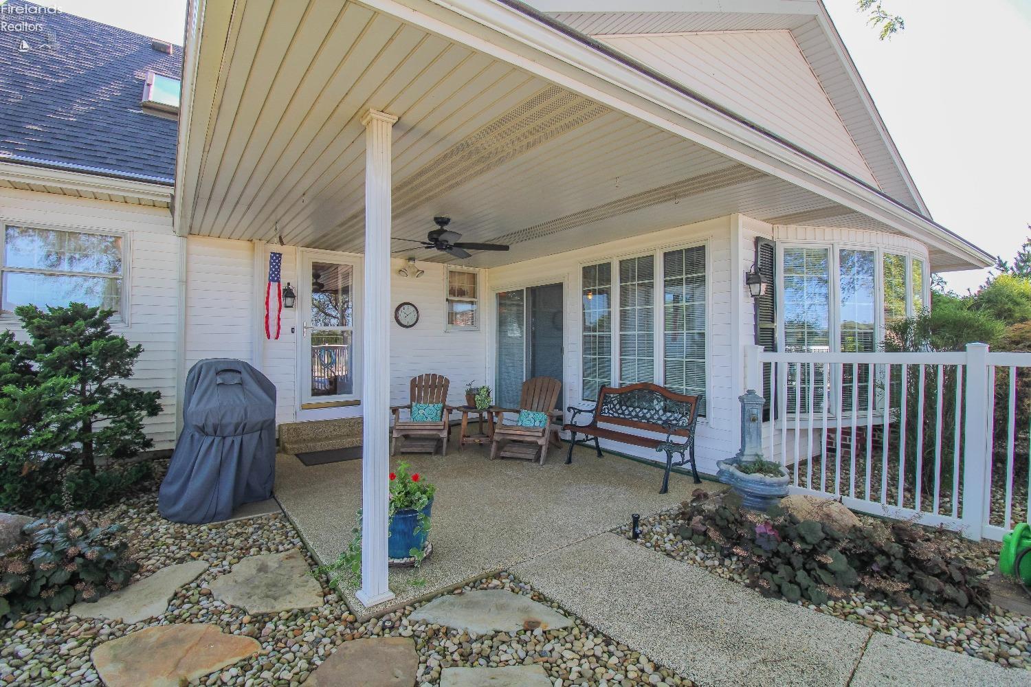 819 Maple Avenue