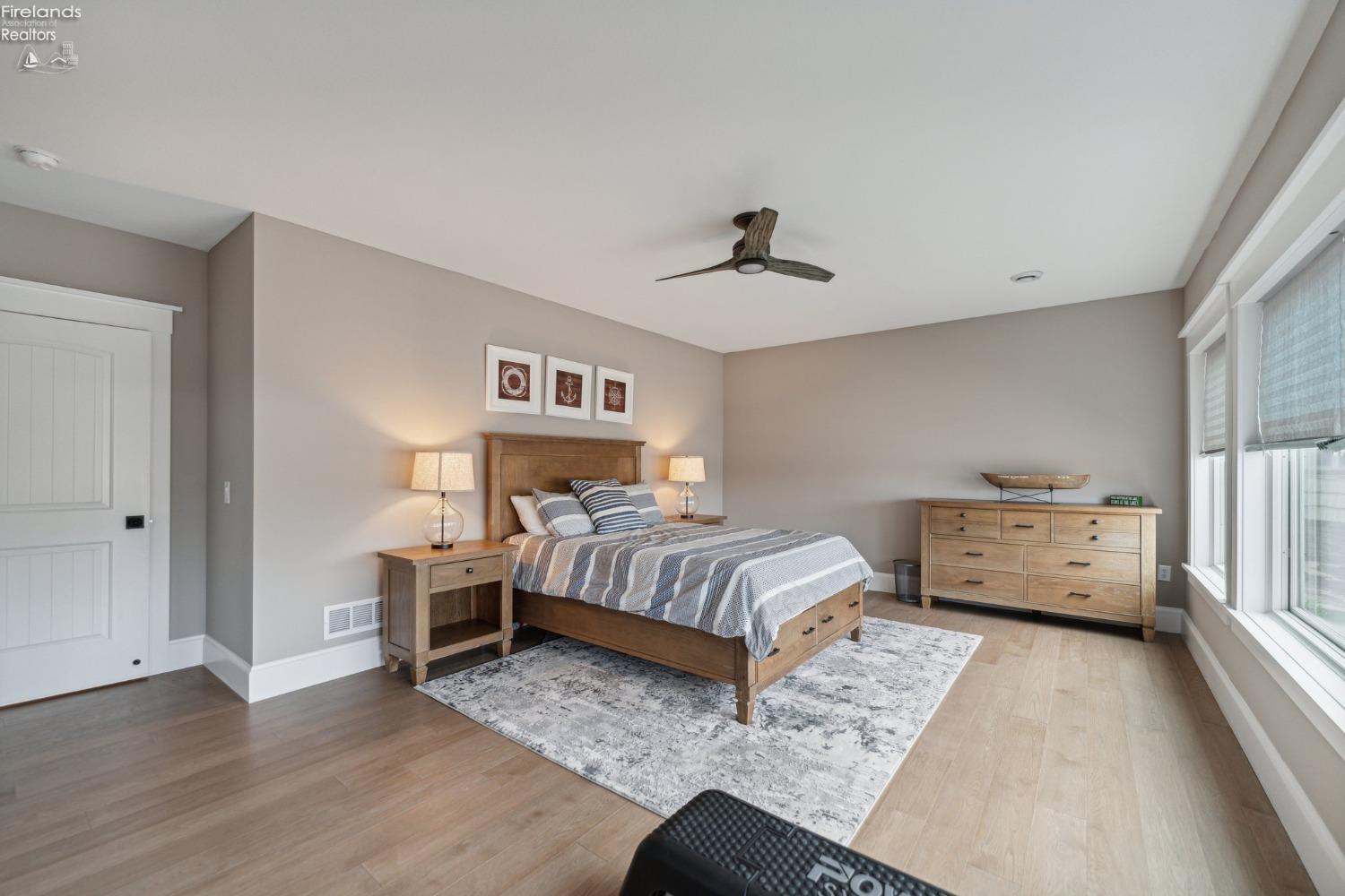 4423 E Forest Glen Lane Lane