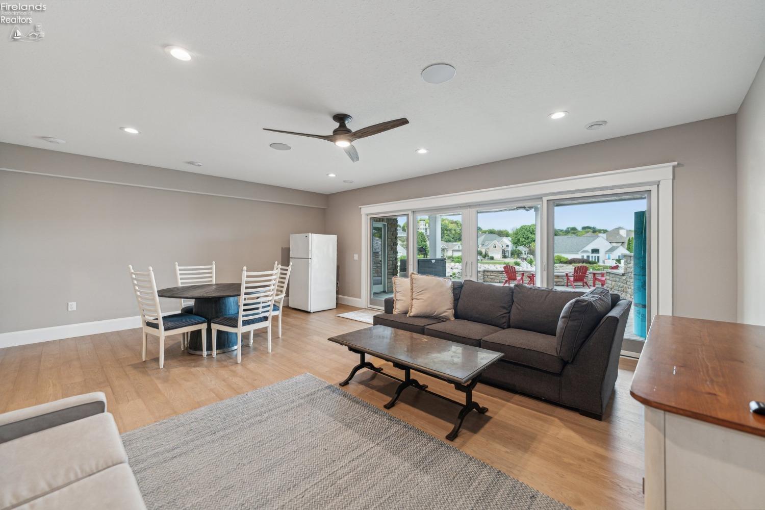 4423 E Forest Glen Lane Lane