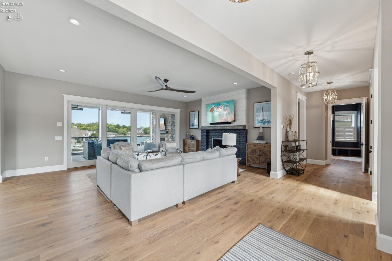 4423 E Forest Glen Lane Lane