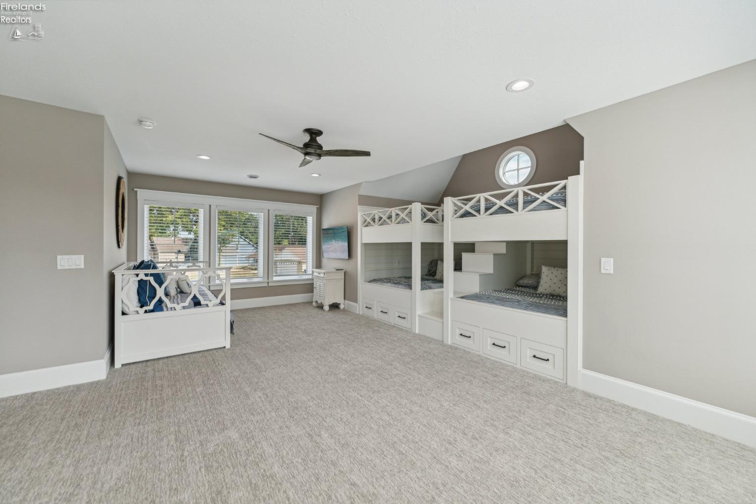 4423 E Forest Glen Lane Lane