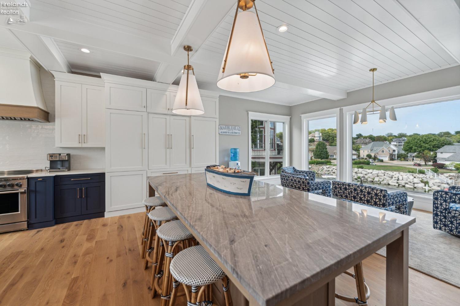 4423 E Forest Glen Lane Lane