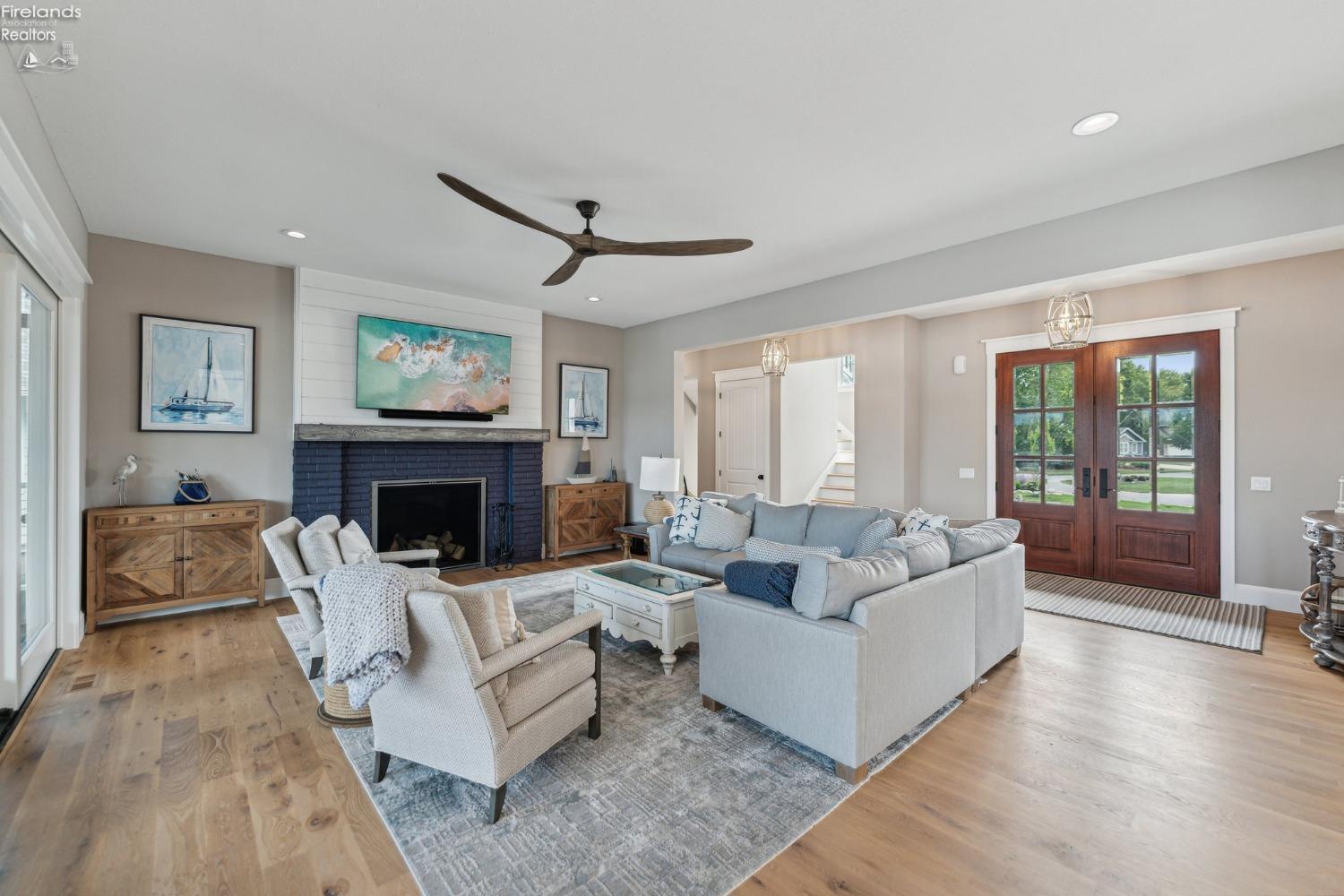 4423 E Forest Glen Lane Lane