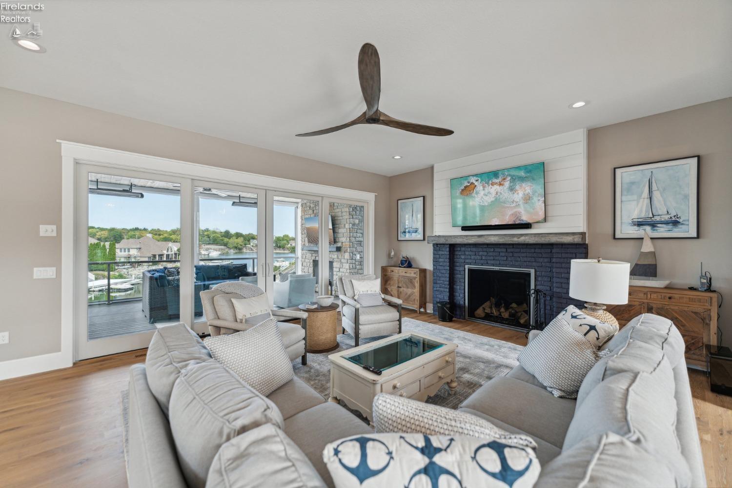 4423 E Forest Glen Lane Lane