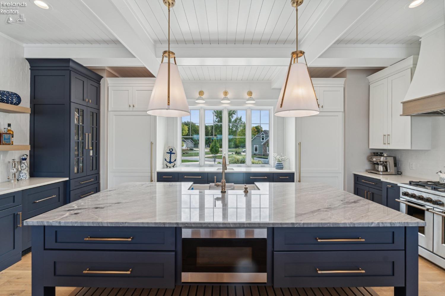 4423 E Forest Glen Lane Lane