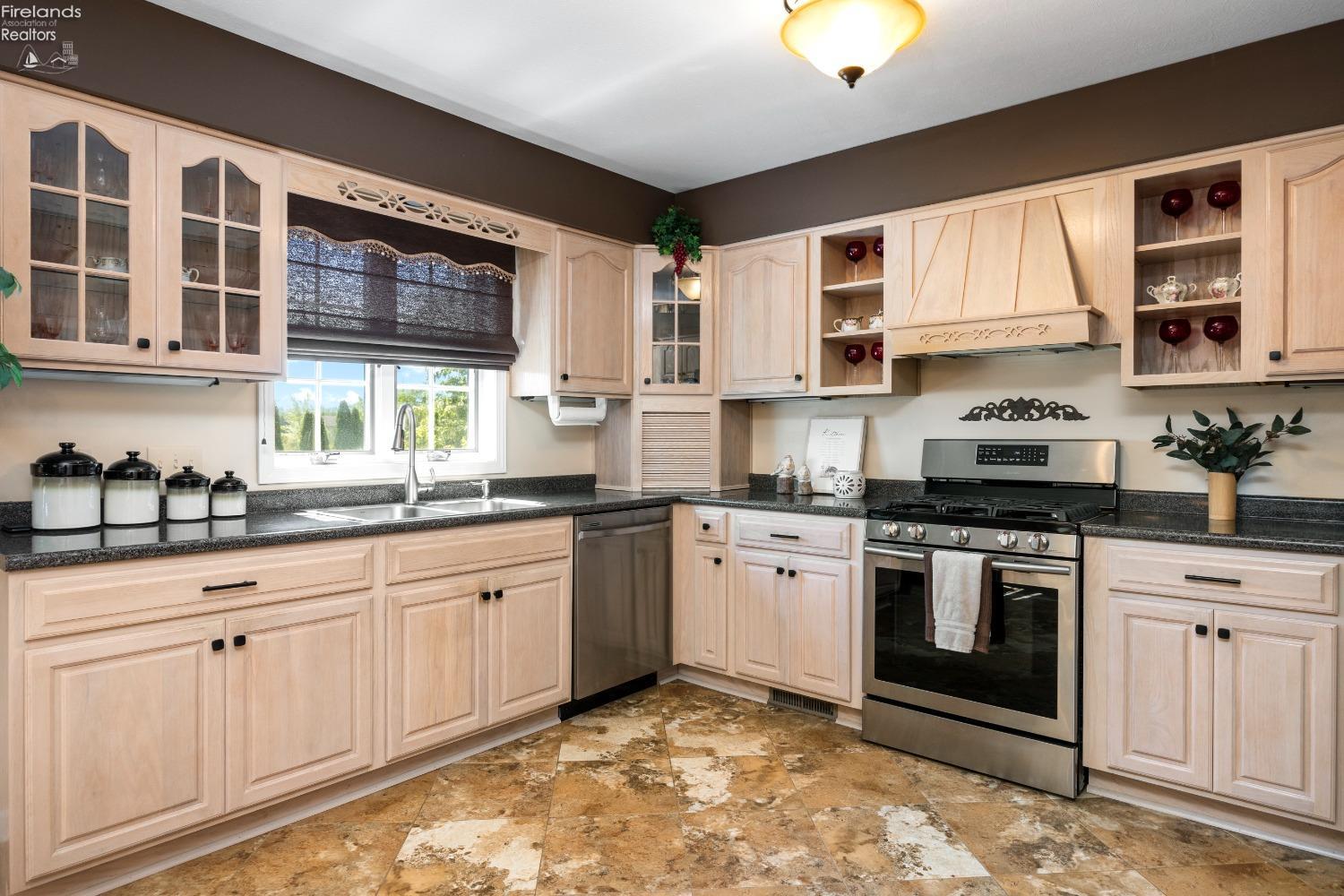 549 Co Rd 157
