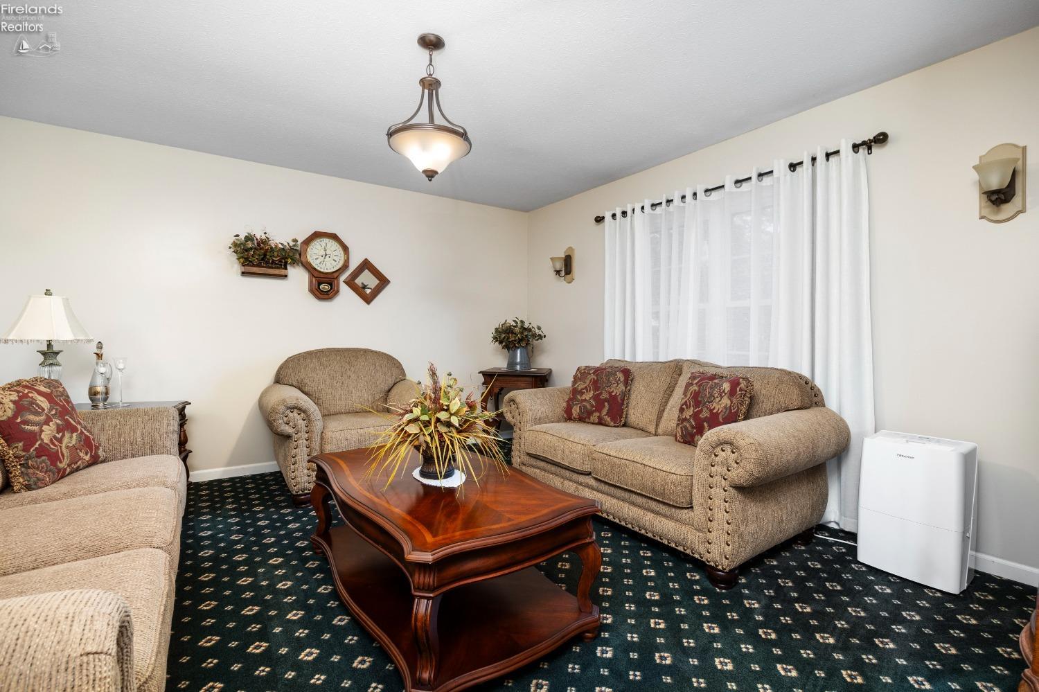 549 Co Rd 157