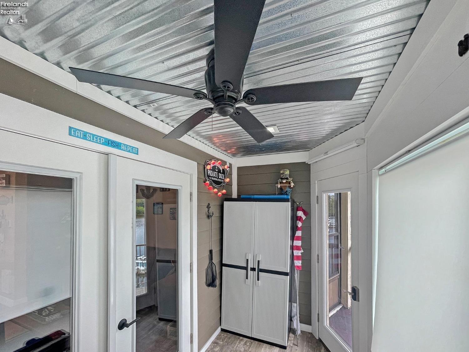 6316 N Harris Harbor Drive