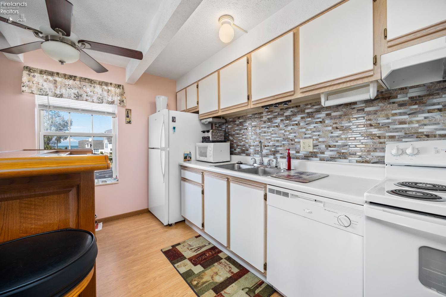 47 N Schooner Point