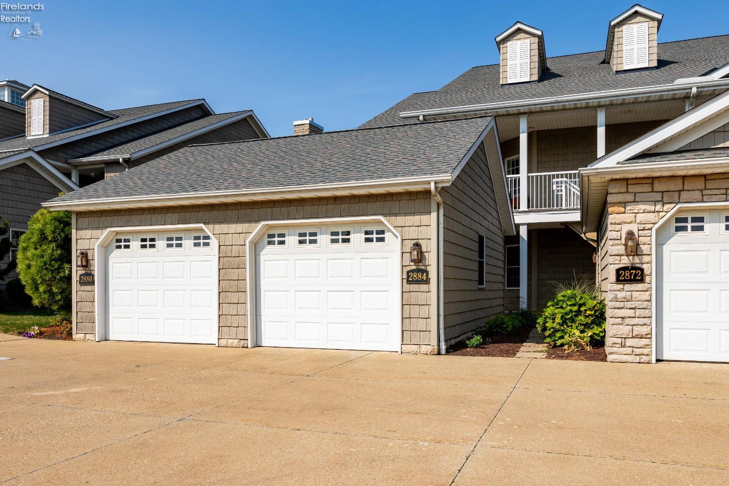 2884 Whispering Shores