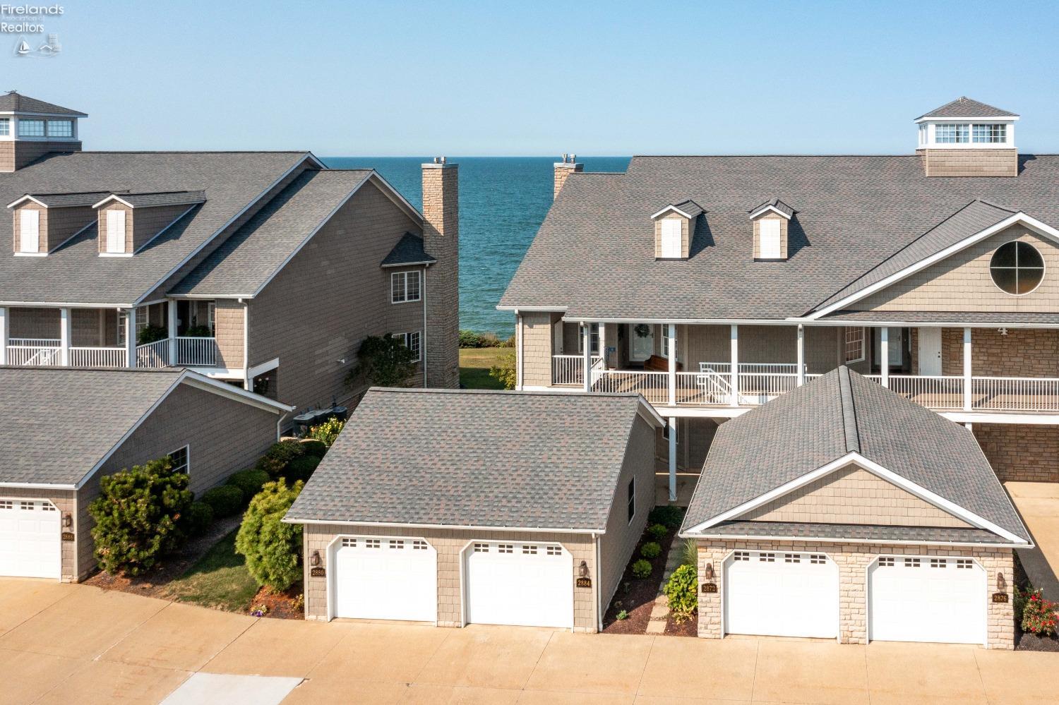 2884 Whispering Shores