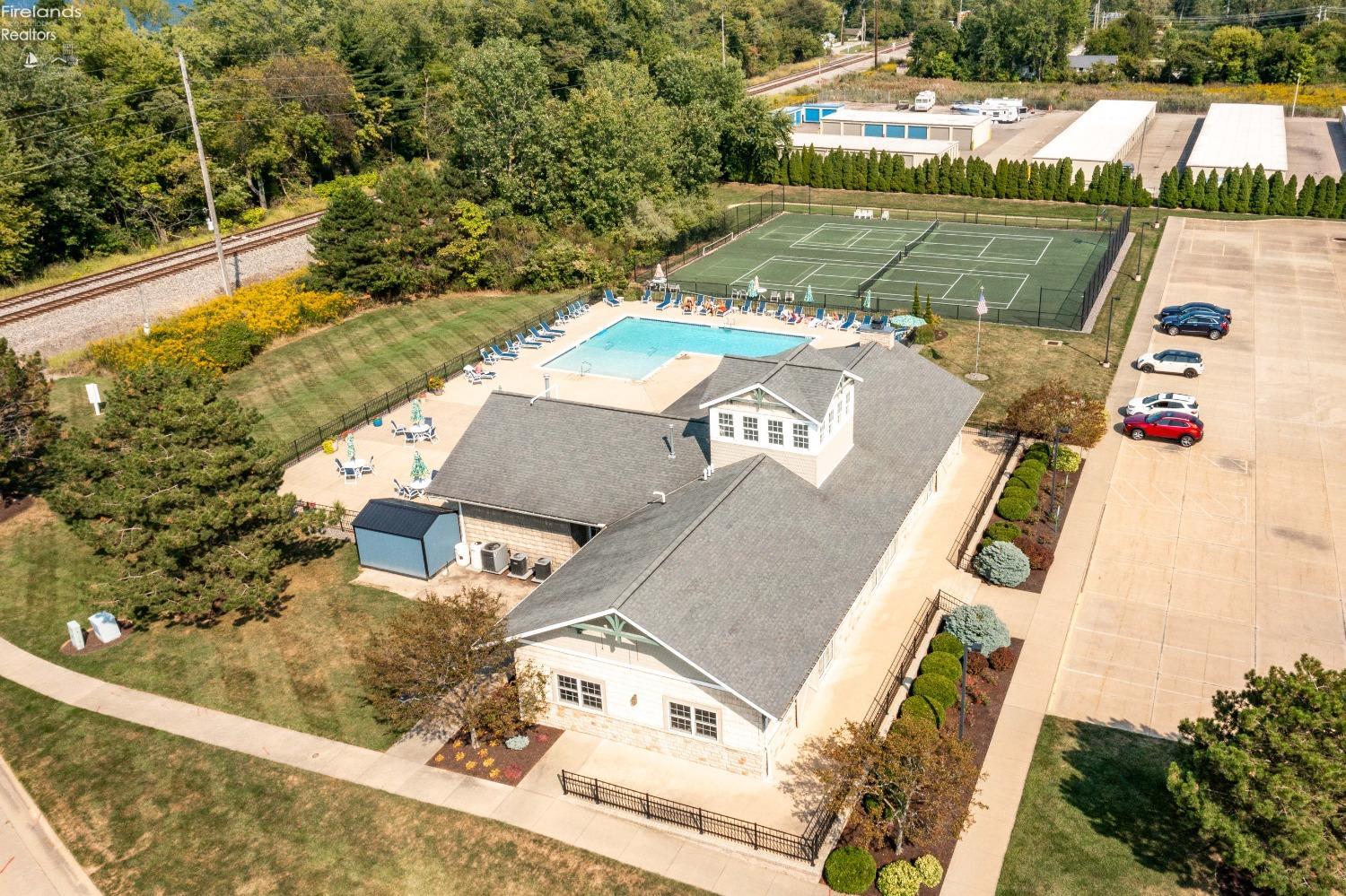 2884 Whispering Shores