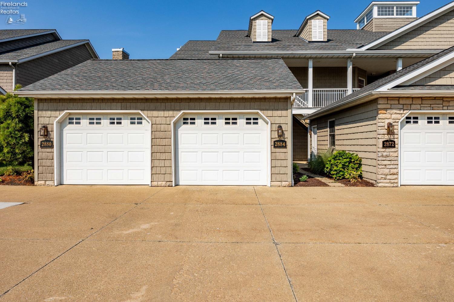 2884 Whispering Shores
