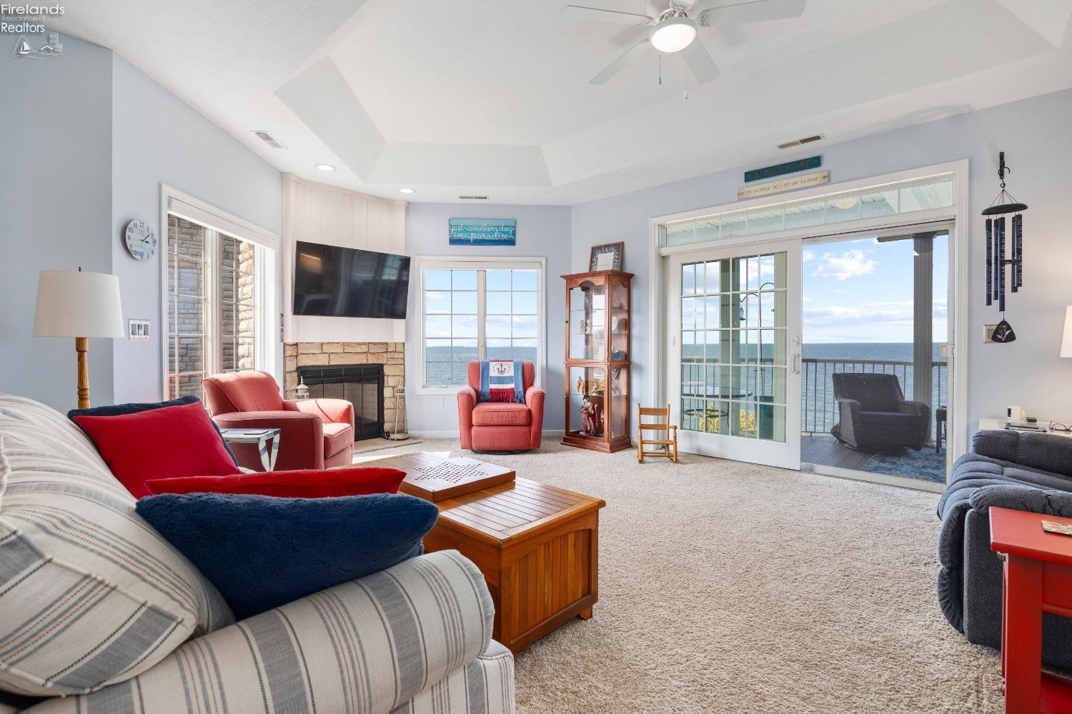 2884 Whispering Shores