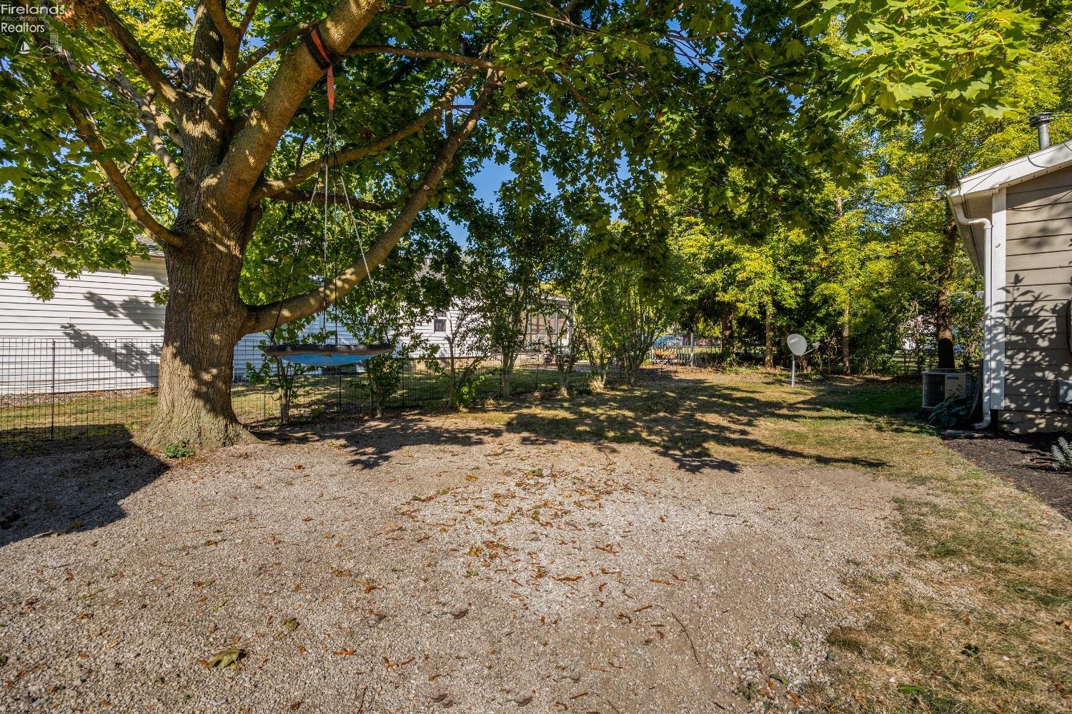 113 W Iroquois Trail