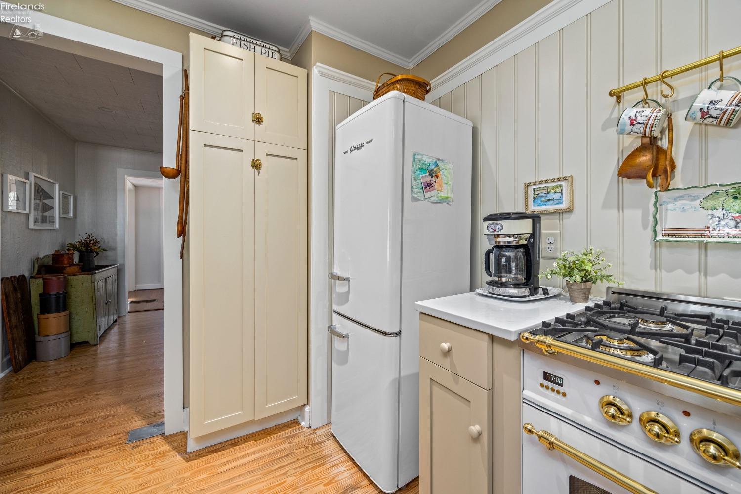 113 W Iroquois Trail