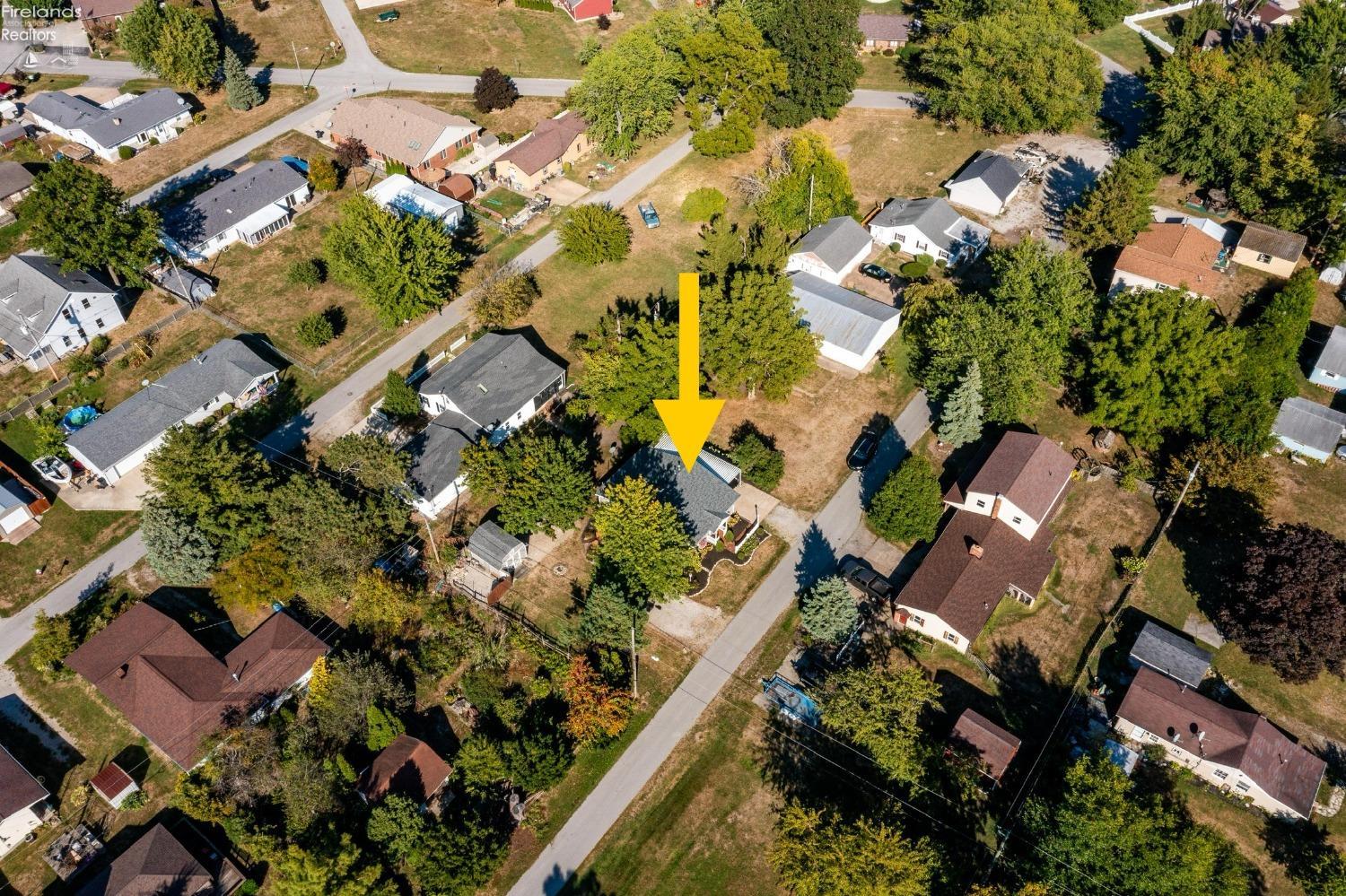 113 W Iroquois Trail