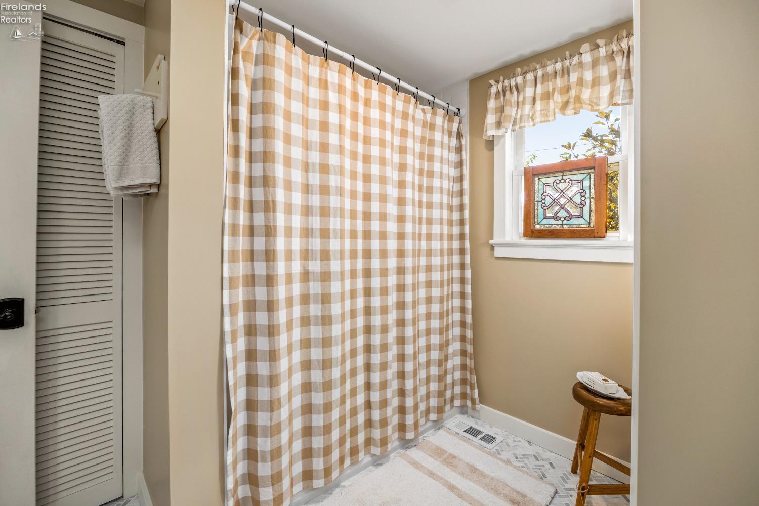 113 W Iroquois Trail