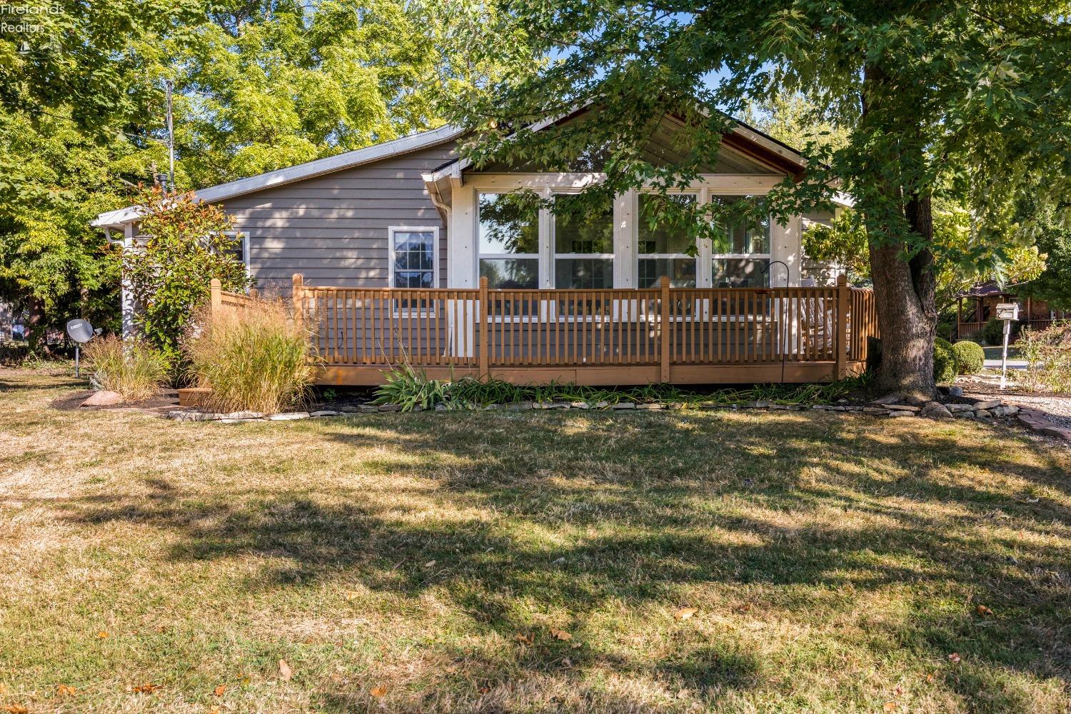 113 W Iroquois Trail