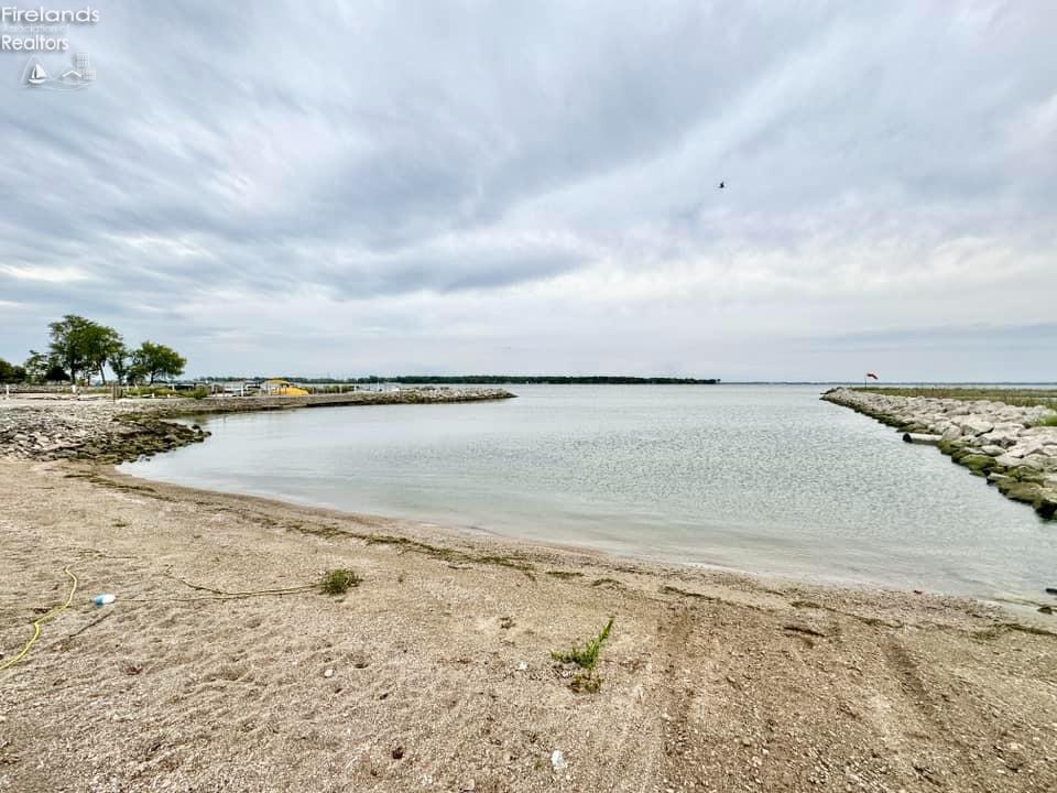 2137 Arlington Drive