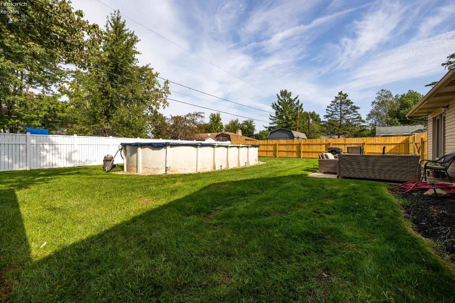 402 Oaknoll Drive