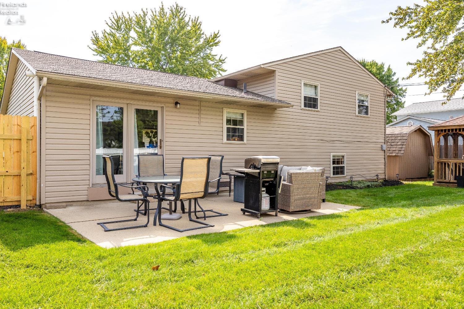 402 Oaknoll Drive