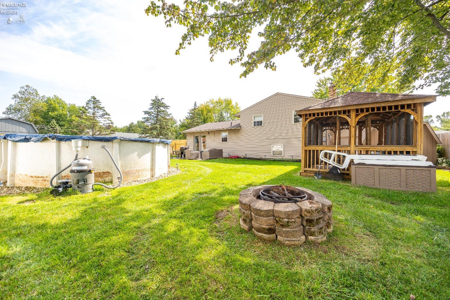 402 Oaknoll Drive