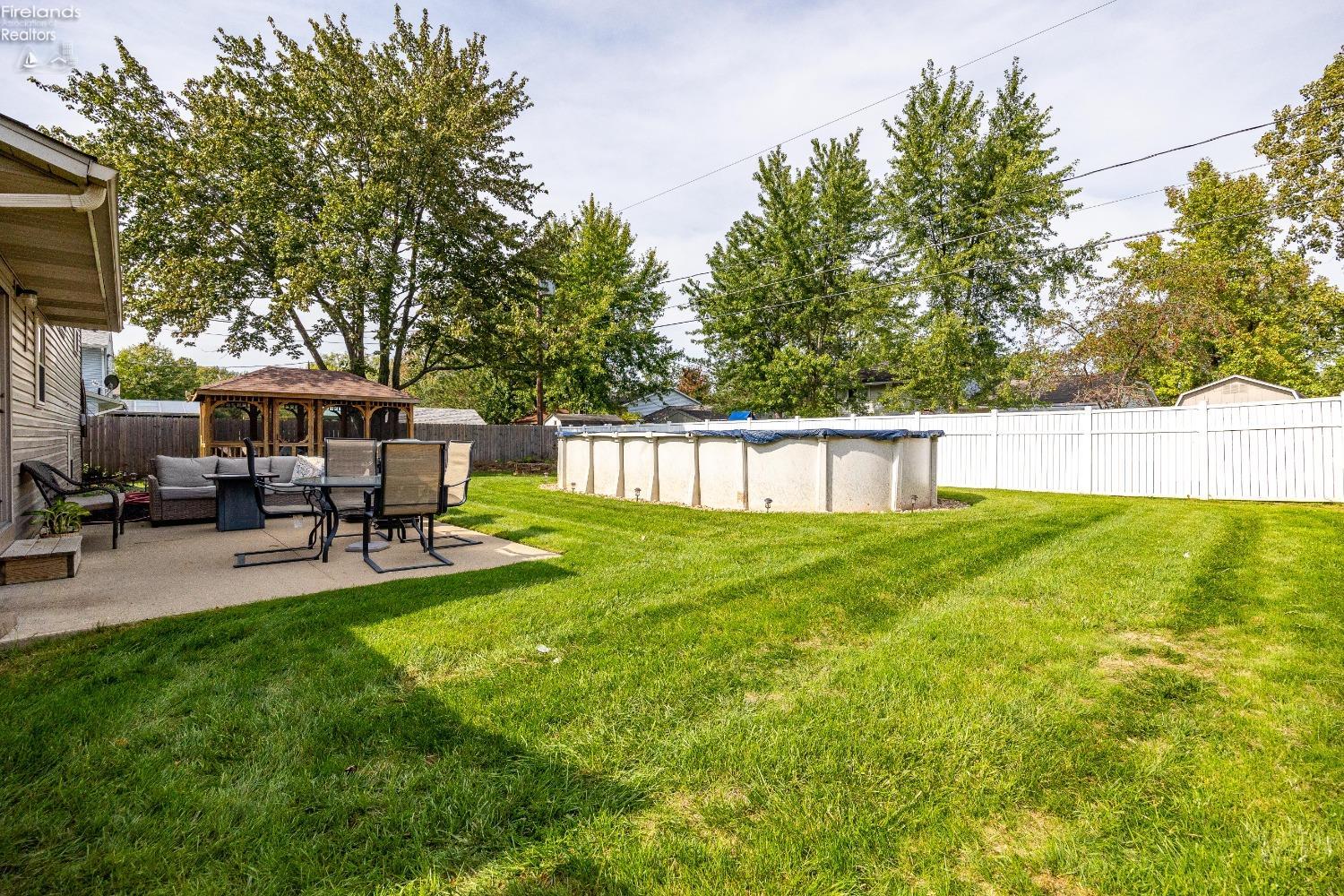 402 Oaknoll Drive