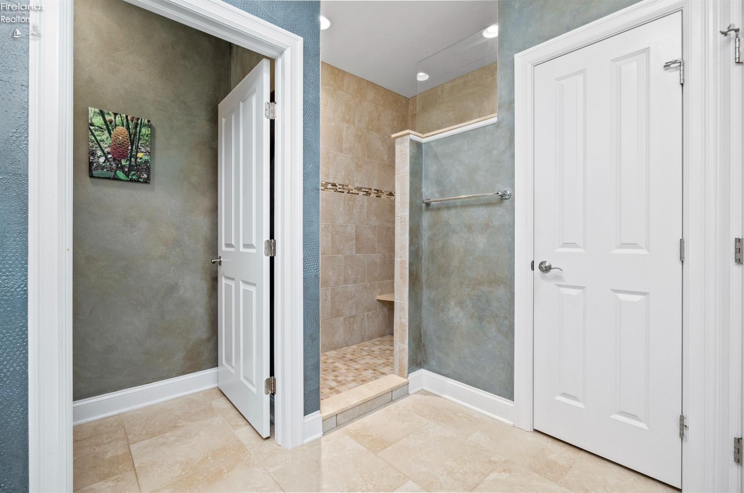 2771 Canterbury Circle