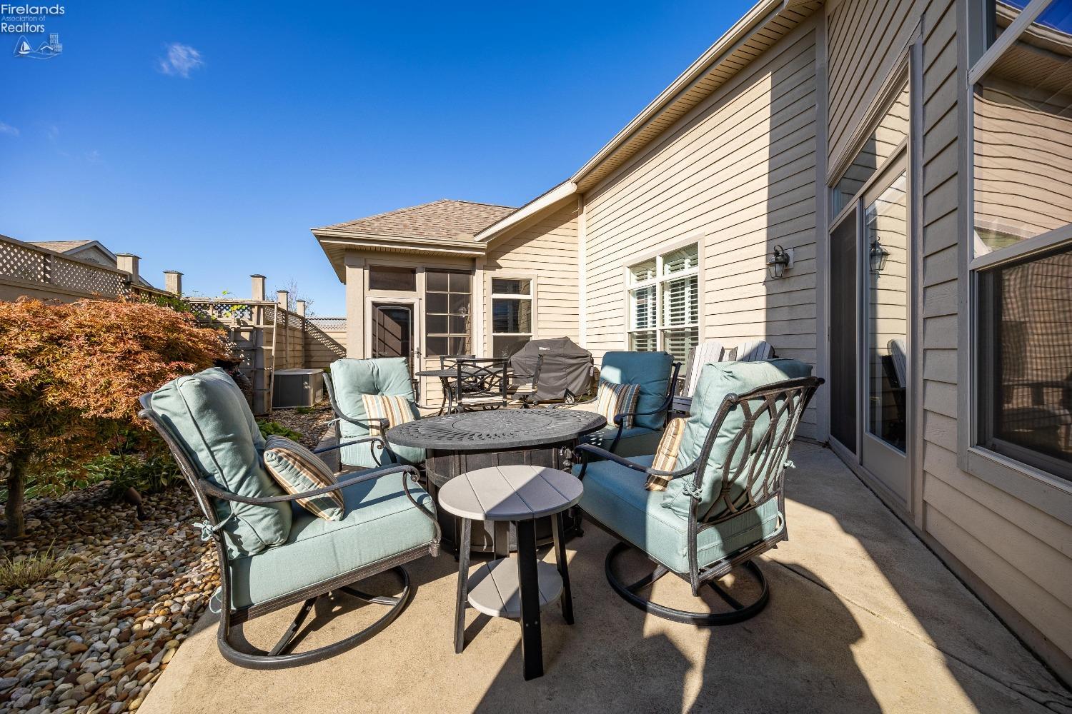2771 Canterbury Circle