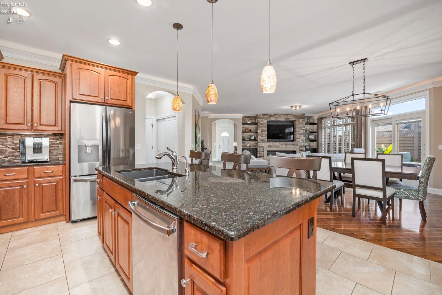 2771 Canterbury Circle