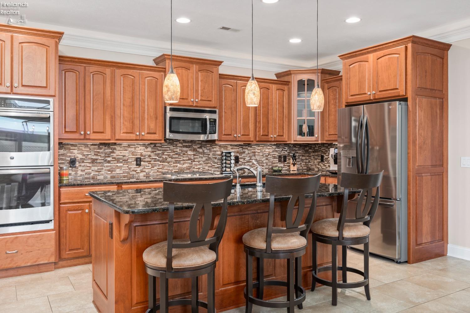 2771 Canterbury Circle