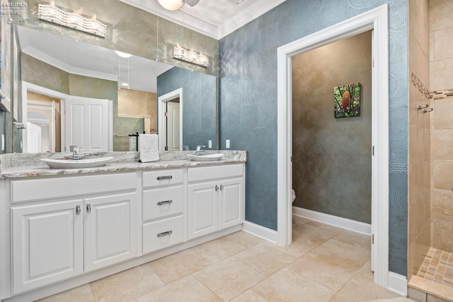 2771 Canterbury Circle