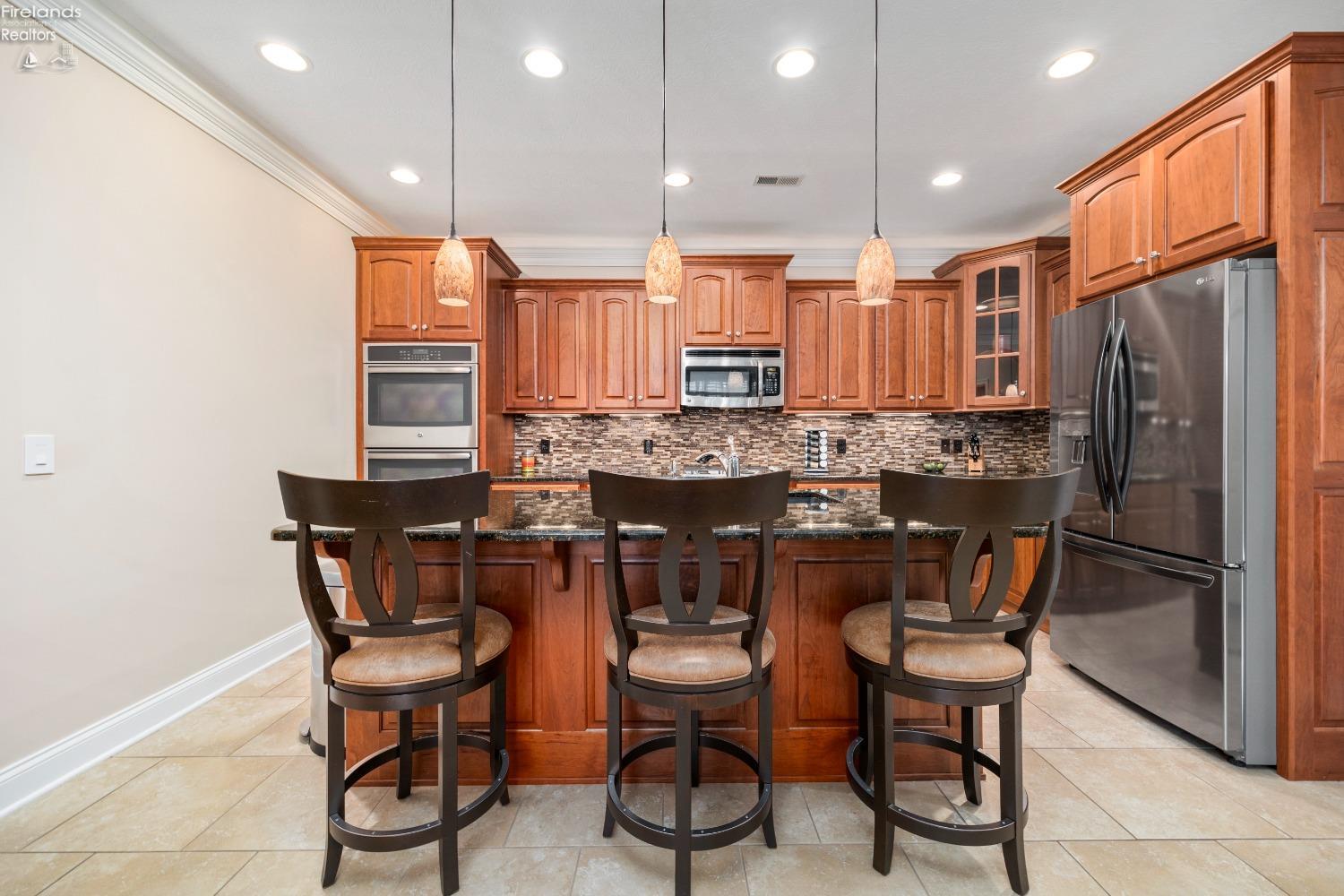 2771 Canterbury Circle