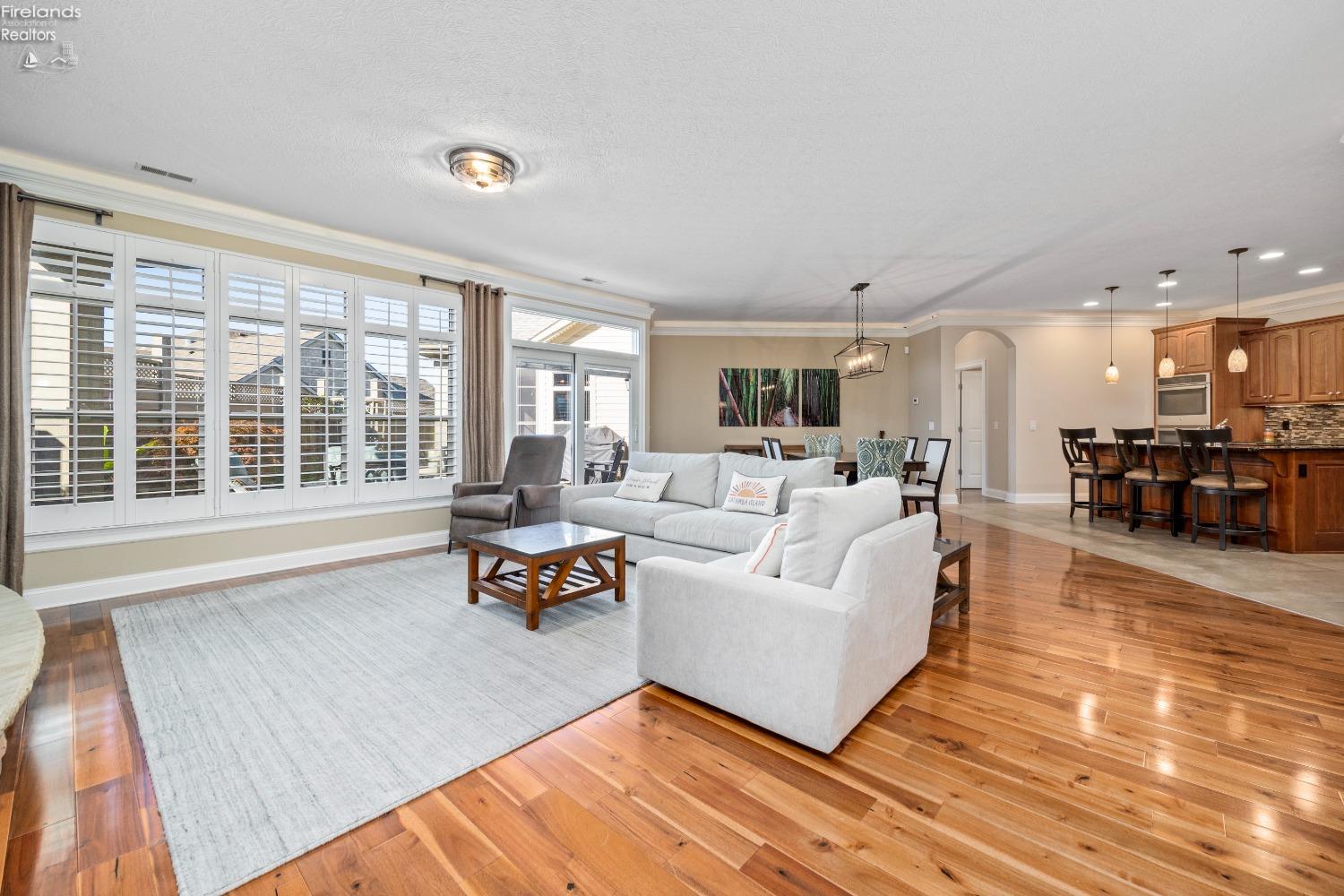 2771 Canterbury Circle
