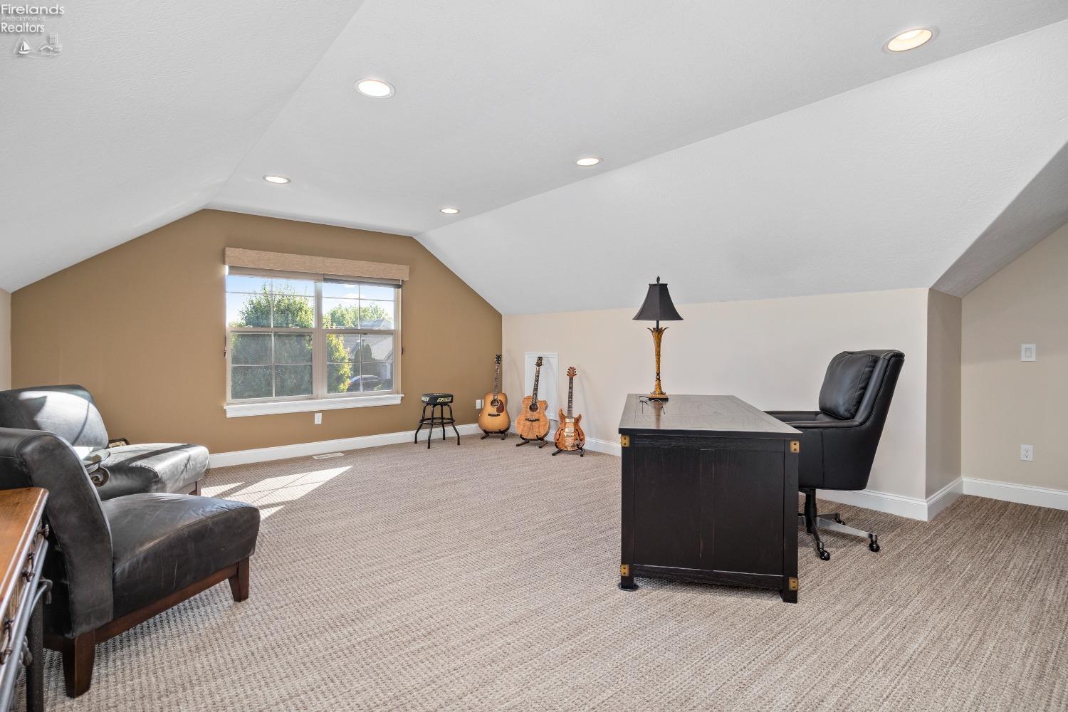 2771 Canterbury Circle