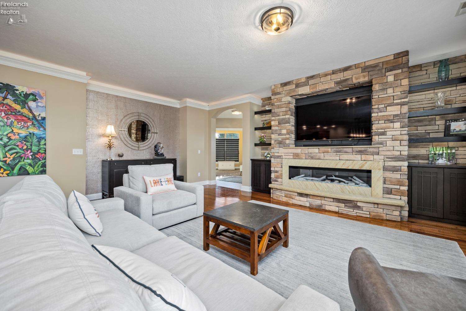 2771 Canterbury Circle